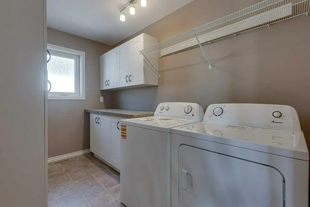 84 Windermere Close Red Deer AB T4N 2J8