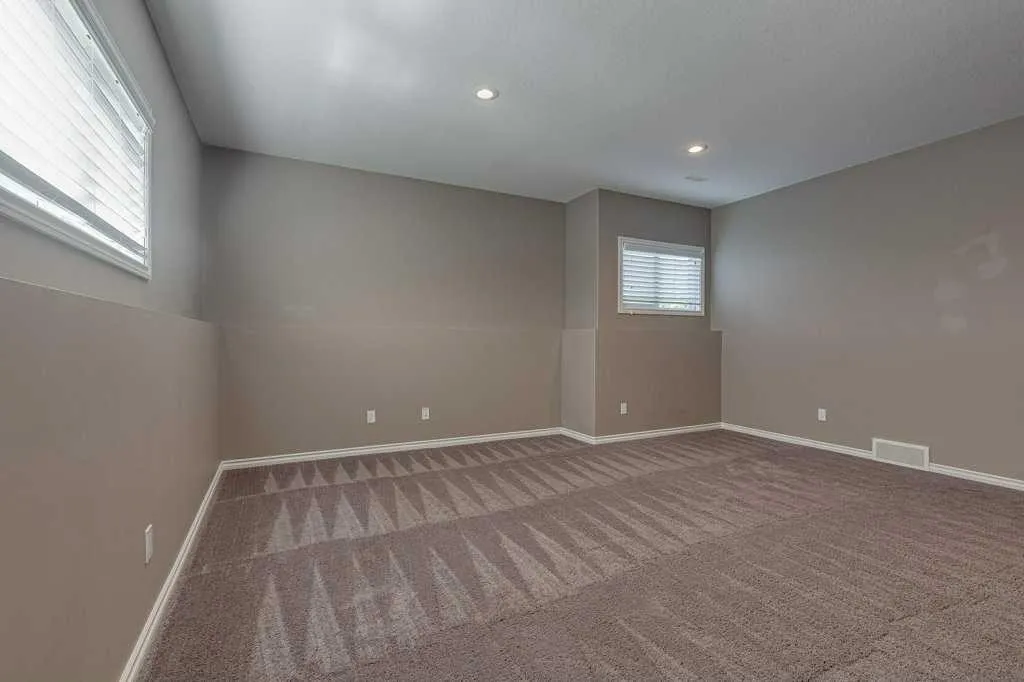 84 Windermere Close Red Deer AB T4N 2J8