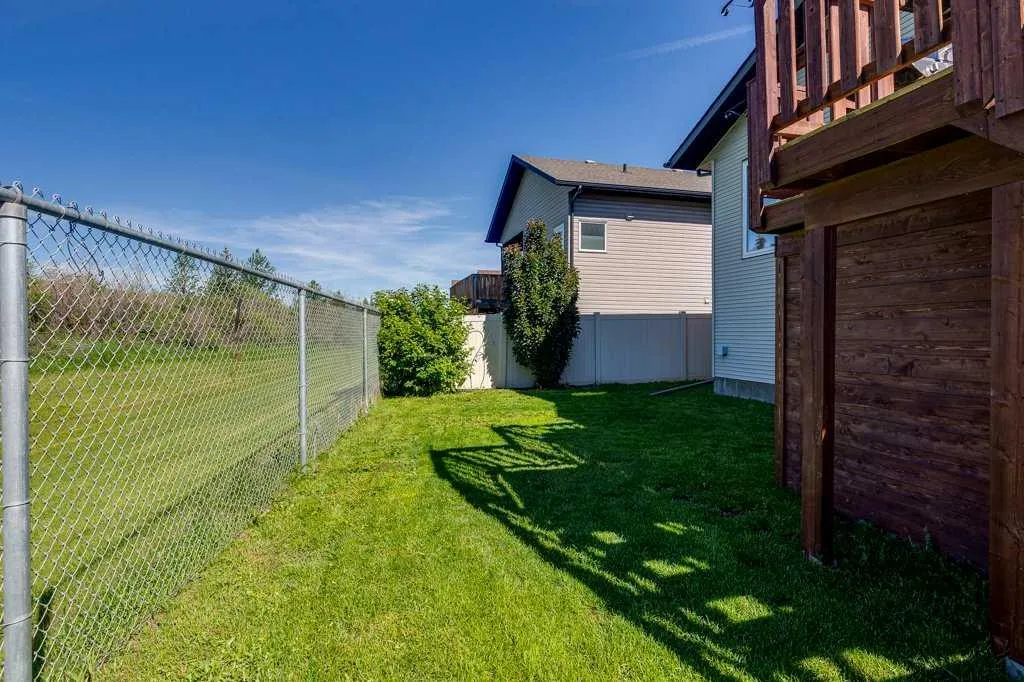 84 Windermere Close Red Deer AB T4N 2J8