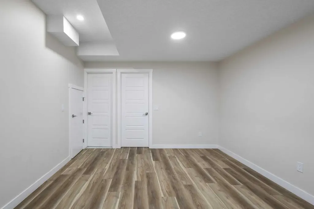 66 Aquila Way NW Calgary AB T3R 1Z7