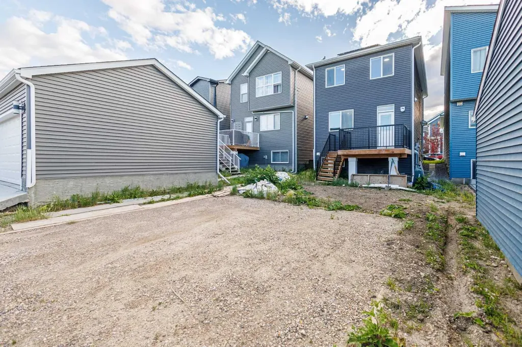 66 Aquila Way NW Calgary AB T3R 1Z7