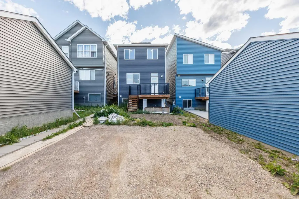 66 Aquila Way NW Calgary AB T3R 1Z7