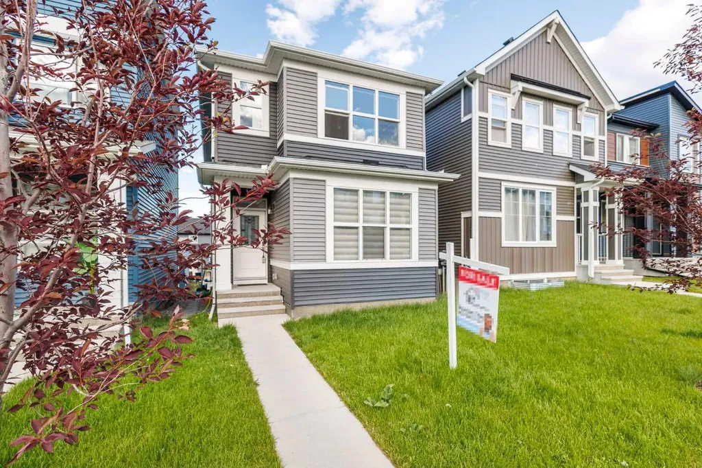 66 Aquila Way NW Calgary AB T3R 1Z7