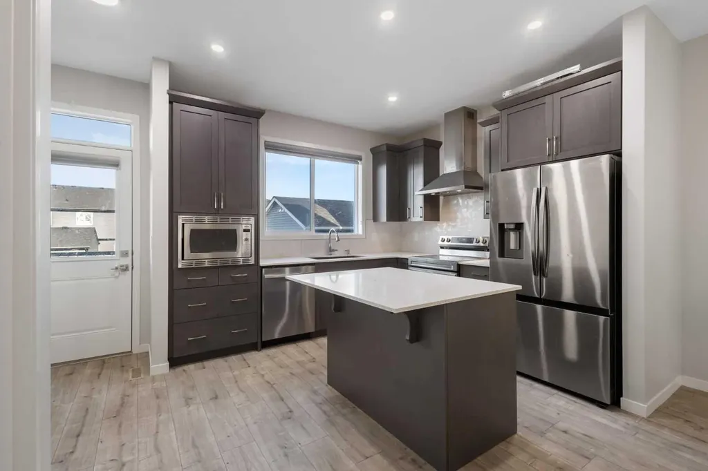 66 Aquila Way NW Calgary AB T3R 1Z7
