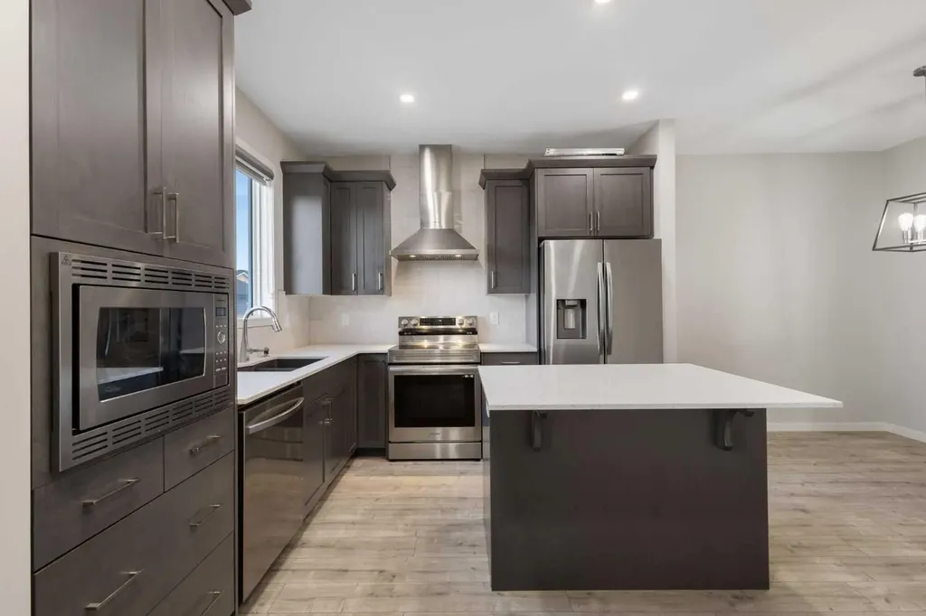 66 Aquila Way NW Calgary AB T3R 1Z7