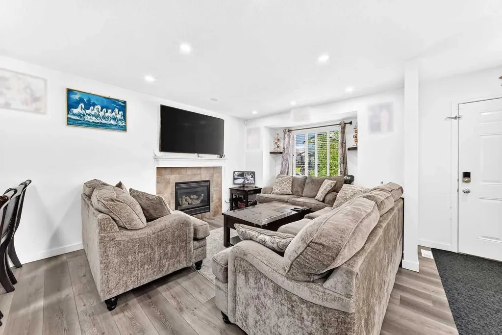 24 Taralake Road NE Calgary AB T3J 0B1