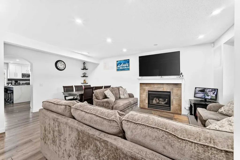 24 Taralake Road NE Calgary AB T3J 0B1