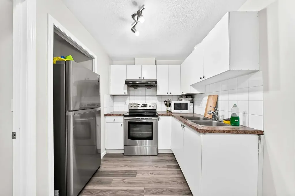24 Taralake Road NE Calgary AB T3J 0B1