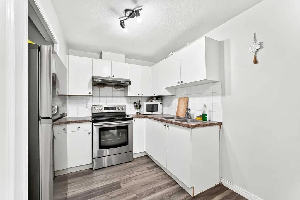 24 Taralake Road NE Calgary AB T3J 0B1
