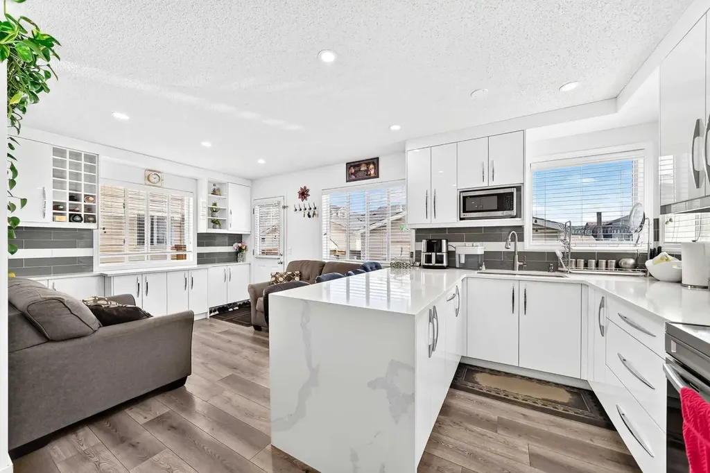 24 Taralake Road NE Calgary AB T3J 0B1