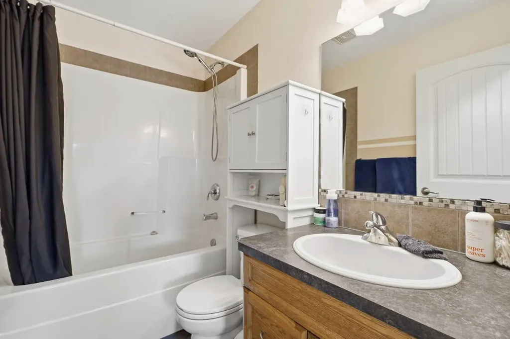 48 Vanson Close Red Deer AB T4R 0G6