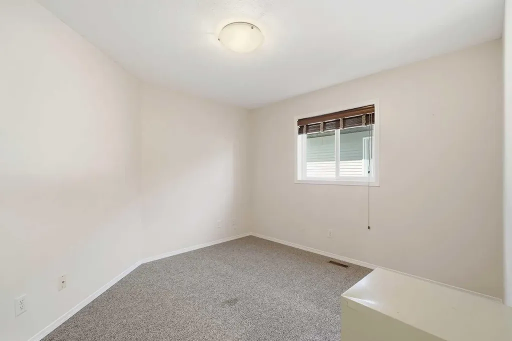 48 Vanson Close Red Deer AB T4R 0G6