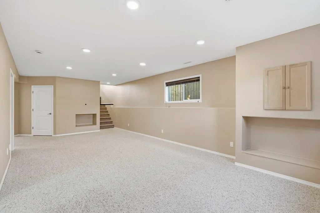 48 Vanson Close Red Deer AB T4R 0G6