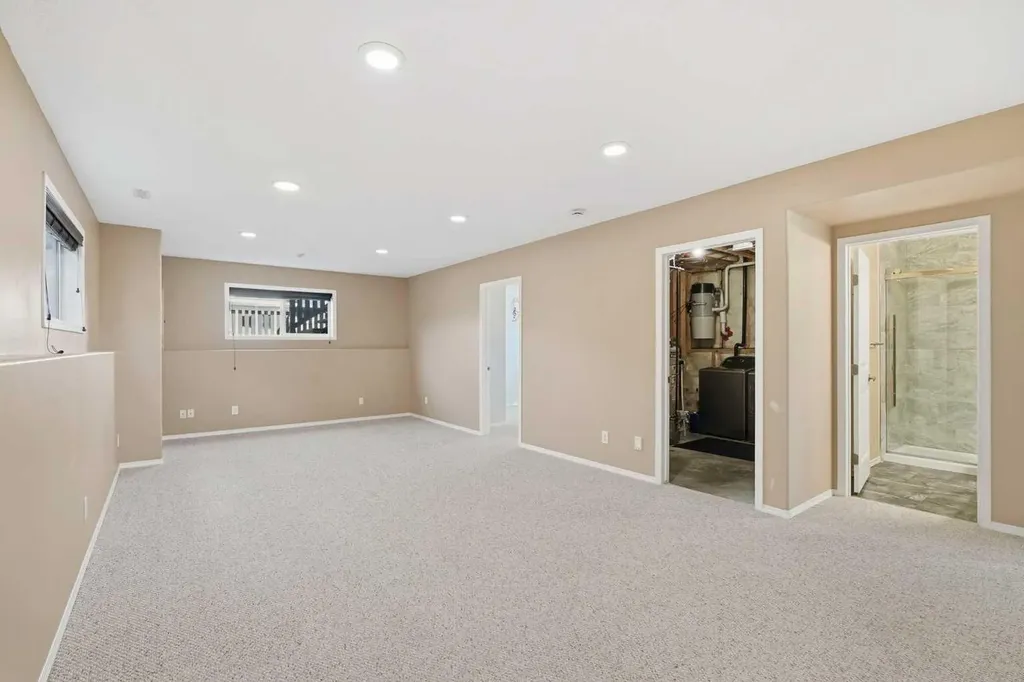 48 Vanson Close Red Deer AB T4R 0G6