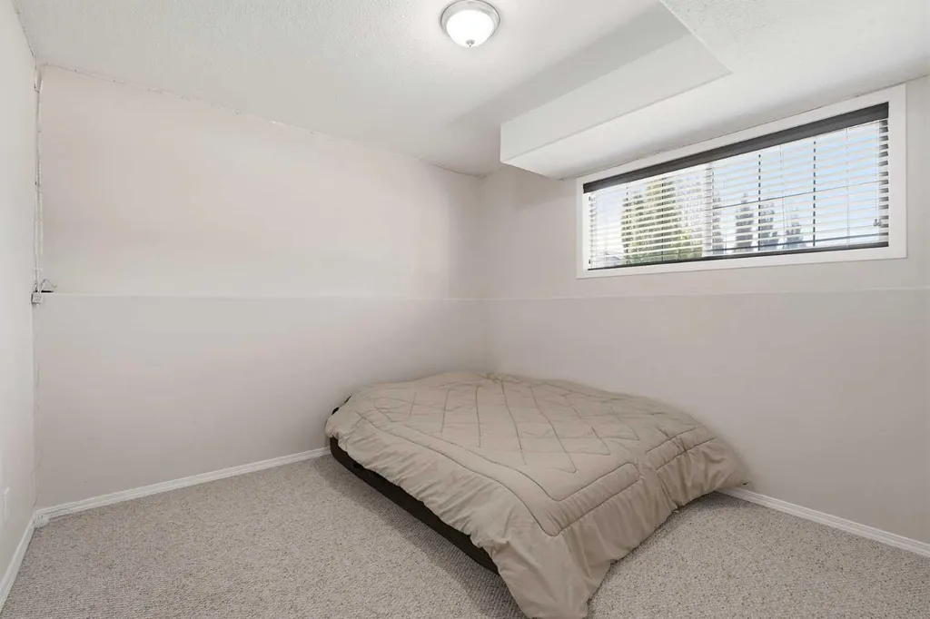 48 Vanson Close Red Deer AB T4R 0G6