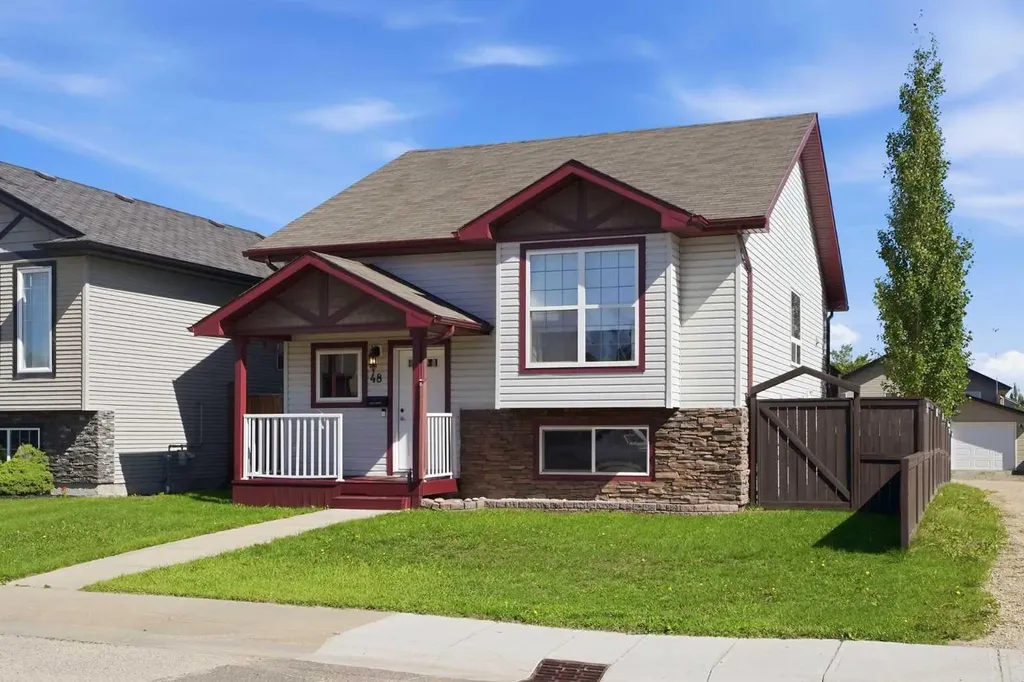 48 Vanson Close Red Deer AB T4R 0G6