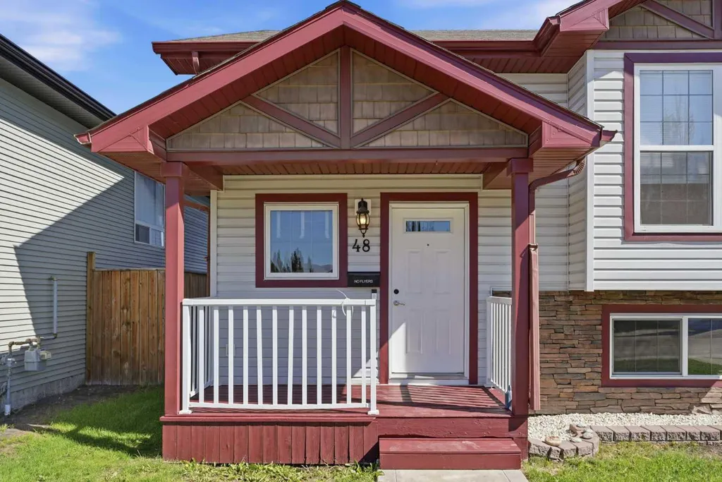 48 Vanson Close Red Deer AB T4R 0G6