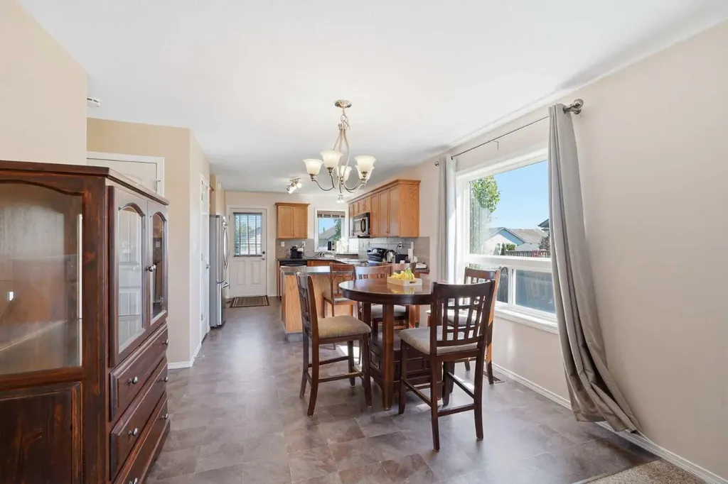 48 Vanson Close Red Deer AB T4R 0G6