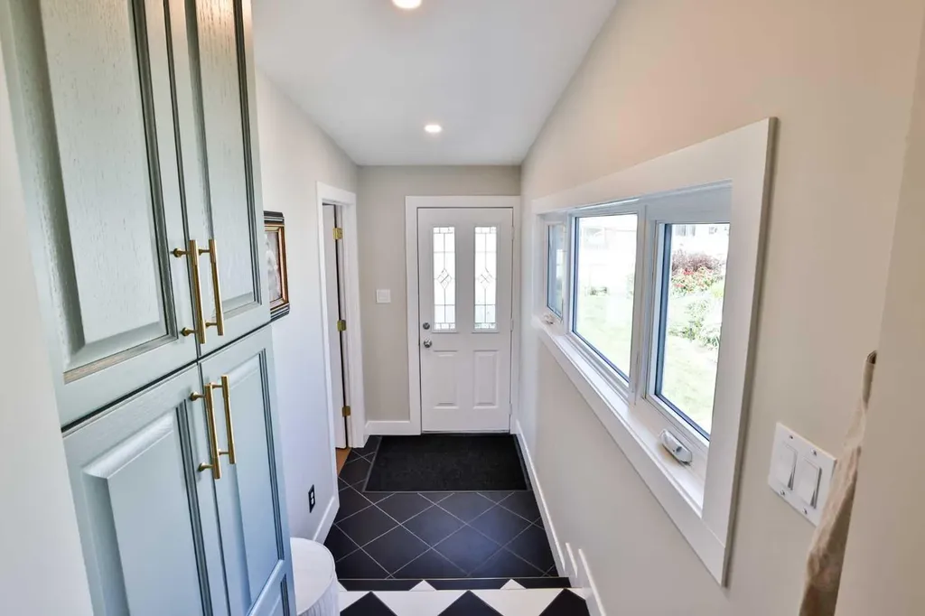 2925 11a Avenue S Lethbridge AB T1K 0M5