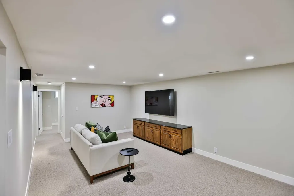 2925 11a Avenue S Lethbridge AB T1K 0M5