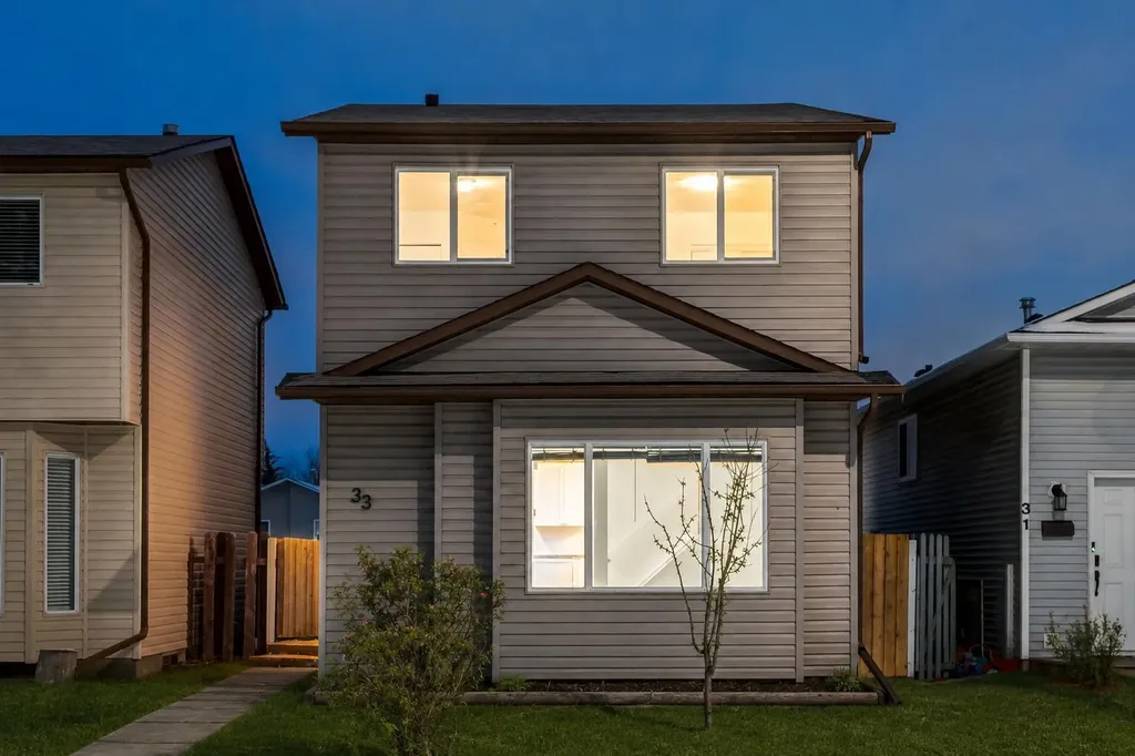 33 Martindale Court NE Calgary AB T3J 2V8