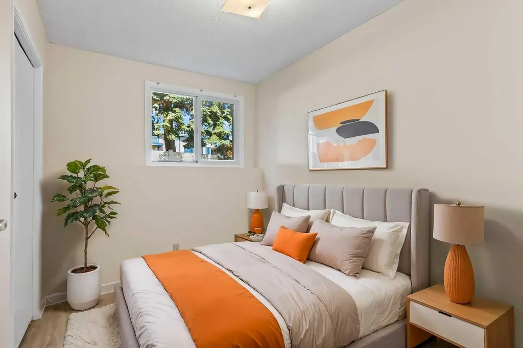 101 Sabrina Way SW Calgary AB T2W 4J4