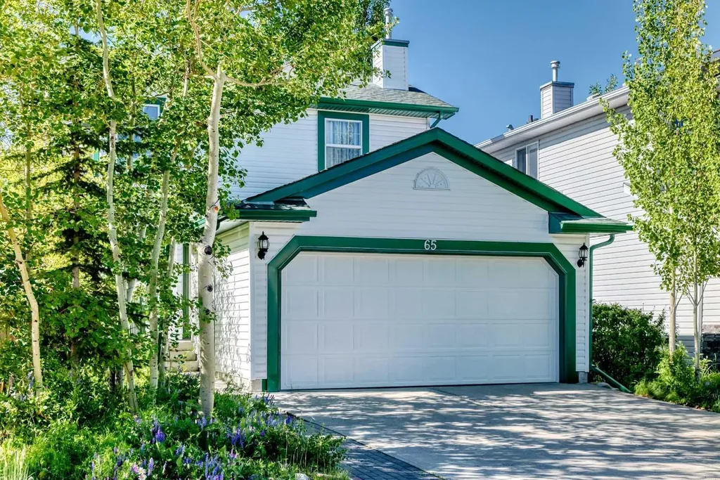 65 Tuscarora Place NW Calgary AB T3L2G1