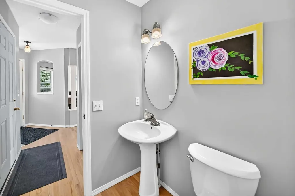 65 Tuscarora Place NW Calgary AB T3L2G1