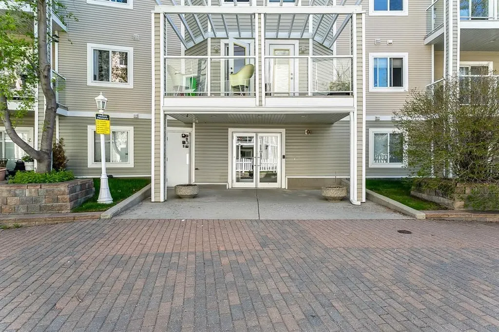 290 Shawville Way SE Calgary AB T2Y 3Z9