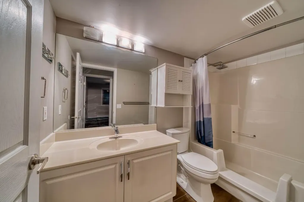 290 Shawville Way SE Calgary AB T2Y 3Z9
