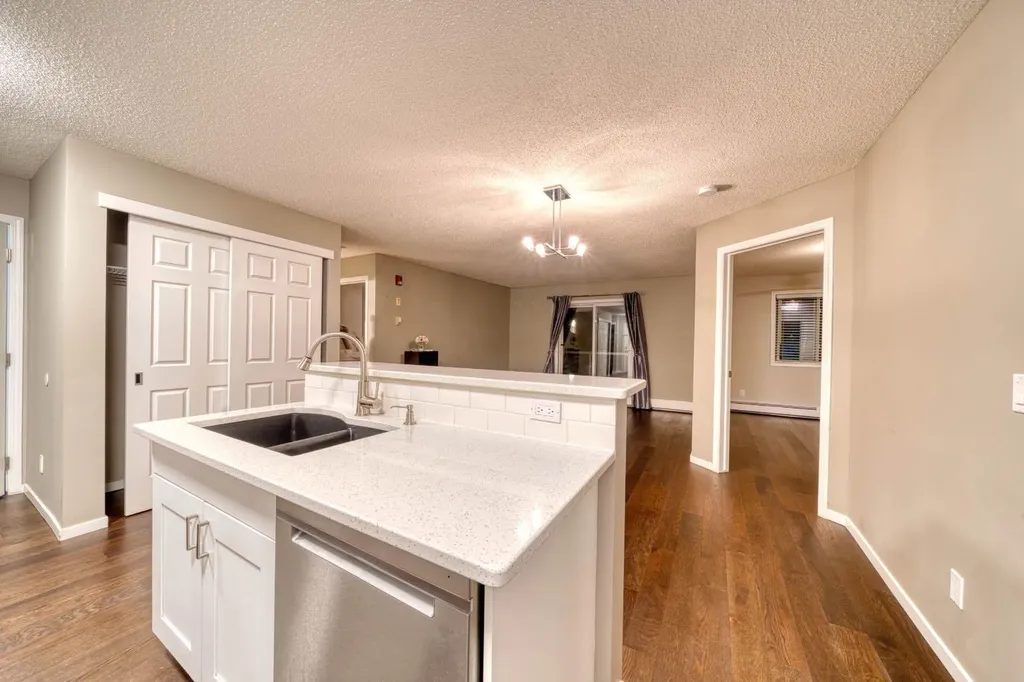 290 Shawville Way SE Calgary AB T2Y 3Z9
