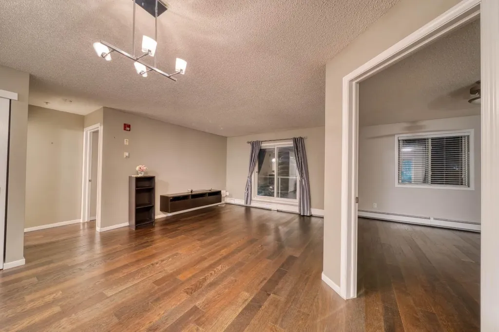290 Shawville Way SE Calgary AB T2Y 3Z9