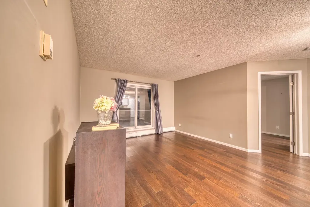 290 Shawville Way SE Calgary AB T2Y 3Z9
