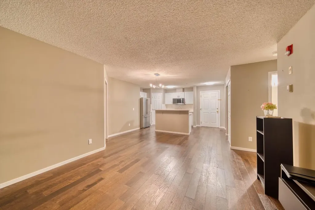 290 Shawville Way SE Calgary AB T2Y 3Z9
