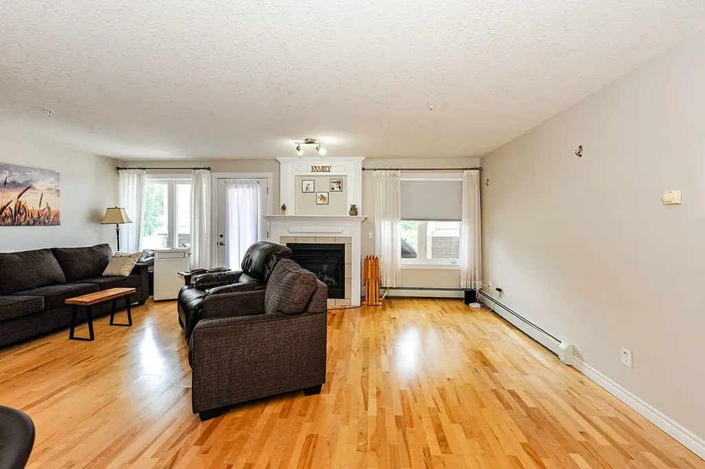 5419 49 Avenue Camrose AB T4V 0N6
