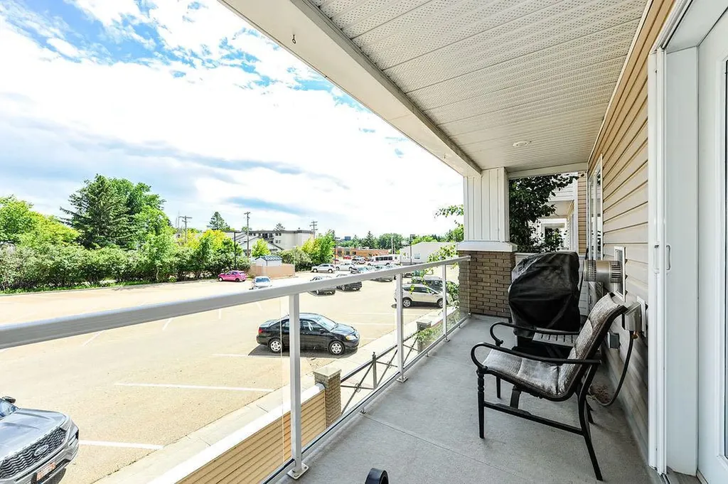 5419 49 Avenue Camrose AB T4V 0N6