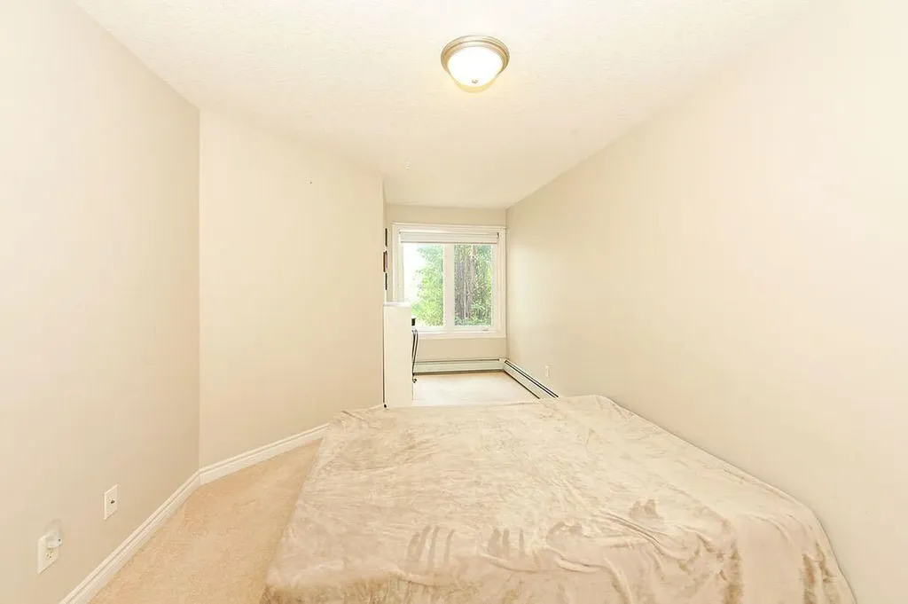 5419 49 Avenue Camrose AB T4V 0N6