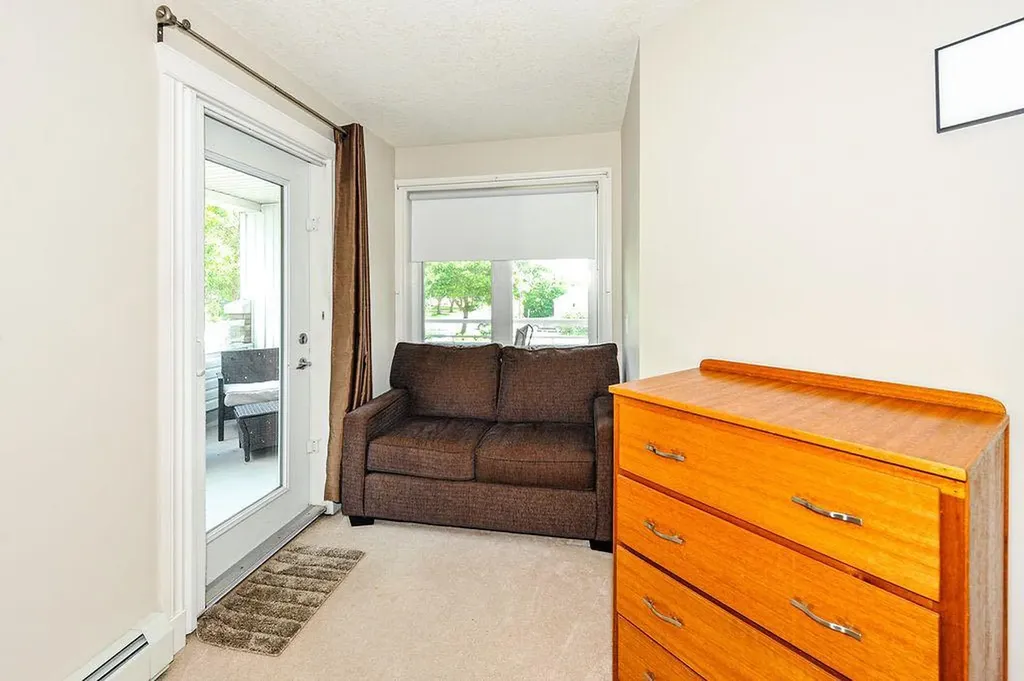 5419 49 Avenue Camrose AB T4V 0N6