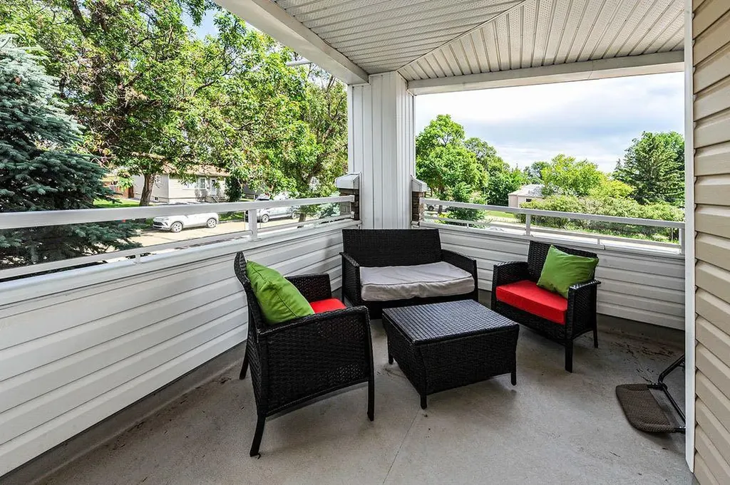5419 49 Avenue Camrose AB T4V 0N6