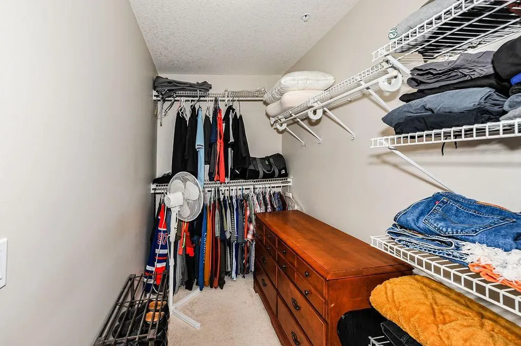 5419 49 Avenue Camrose AB T4V 0N6