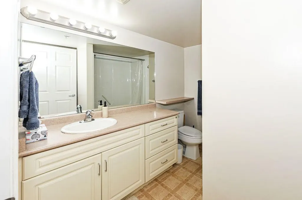 5419 49 Avenue Camrose AB T4V 0N6