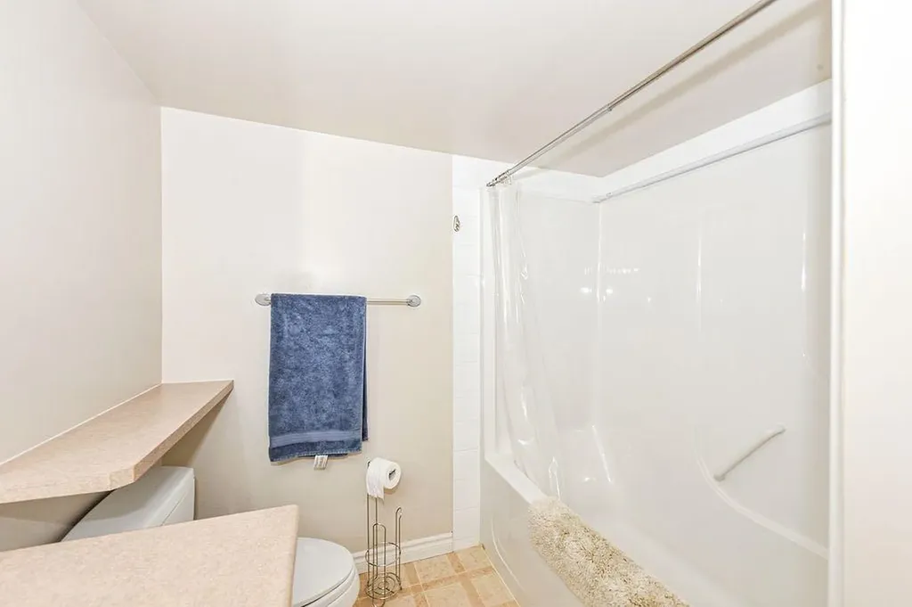 5419 49 Avenue Camrose AB T4V 0N6