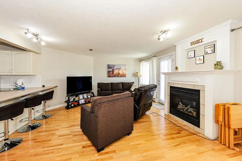 5419 49 Avenue Camrose AB T4V 0N6