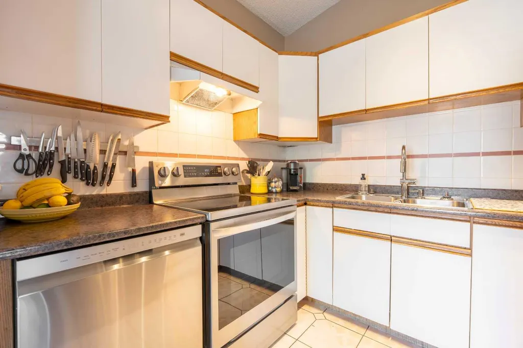 128 Sunvale Crescent SE Calgary AB T2X2S5
