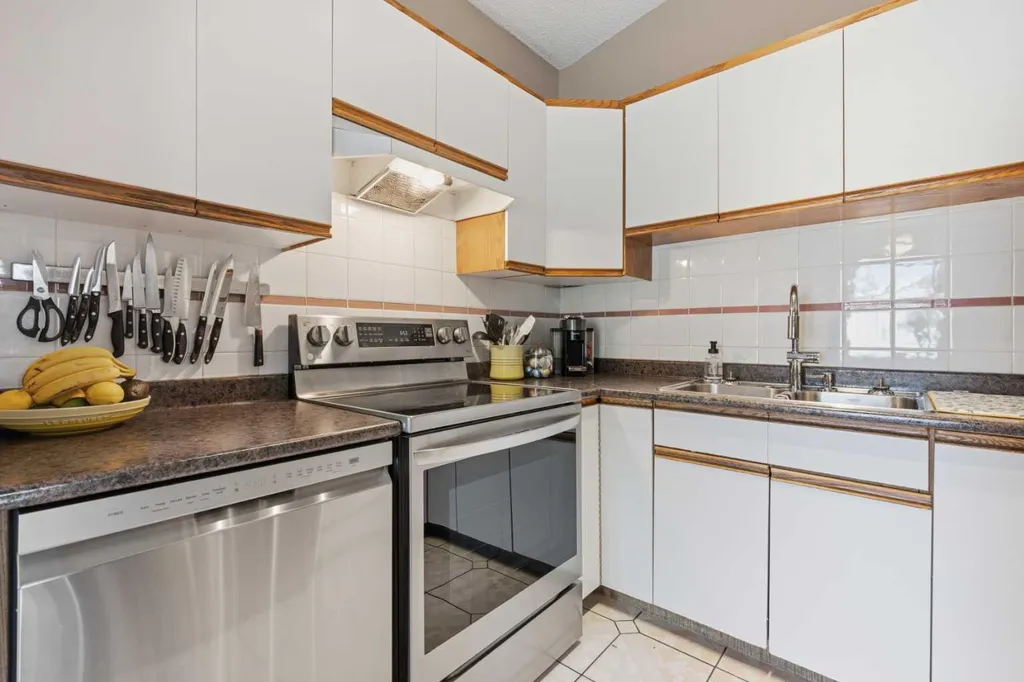 128 Sunvale Crescent SE Calgary AB T2X2S5