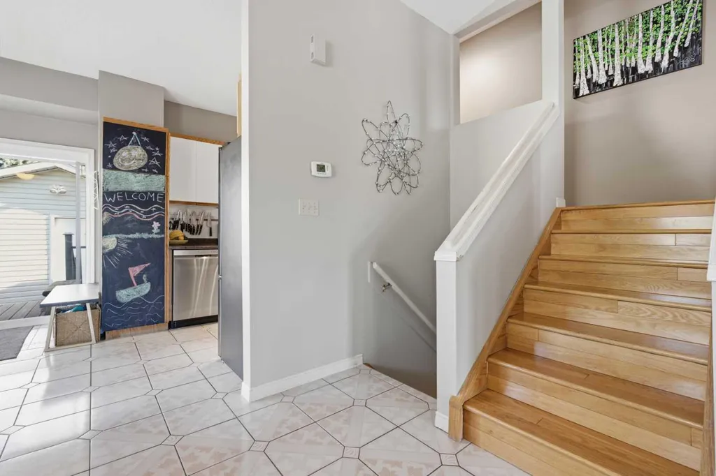 128 Sunvale Crescent SE Calgary AB T2X2S5