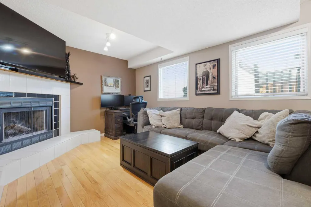 128 Sunvale Crescent SE Calgary AB T2X2S5