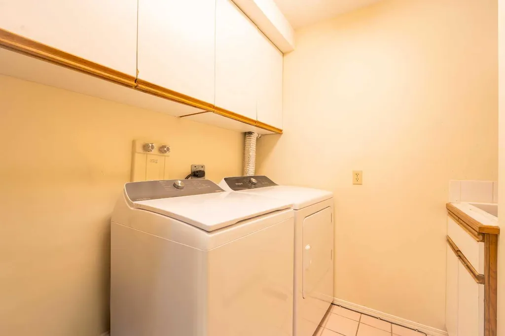 128 Sunvale Crescent SE Calgary AB T2X2S5