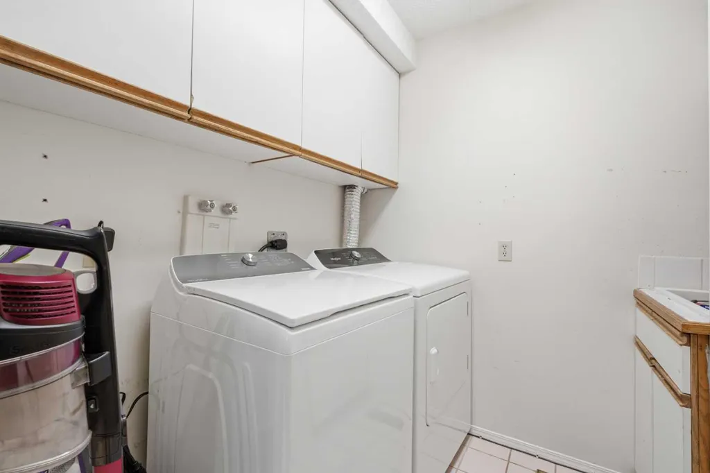 128 Sunvale Crescent SE Calgary AB T2X2S5