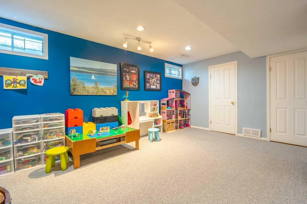 128 Sunvale Crescent SE Calgary AB T2X2S5